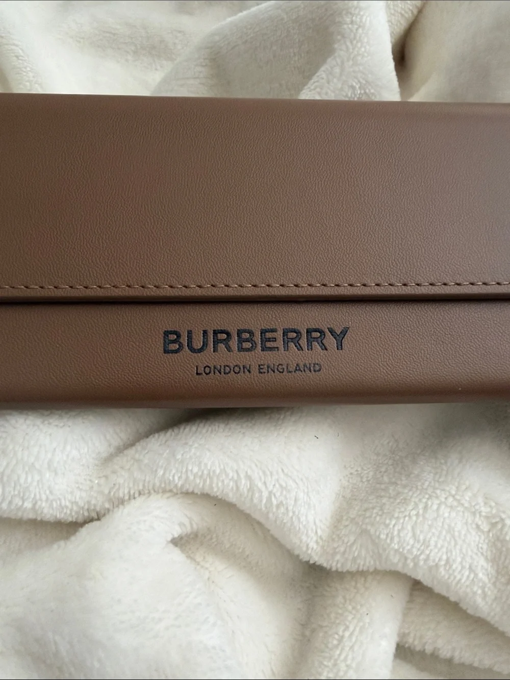 Burberry Tan Brown Leather Eyeglass Case in New Condition